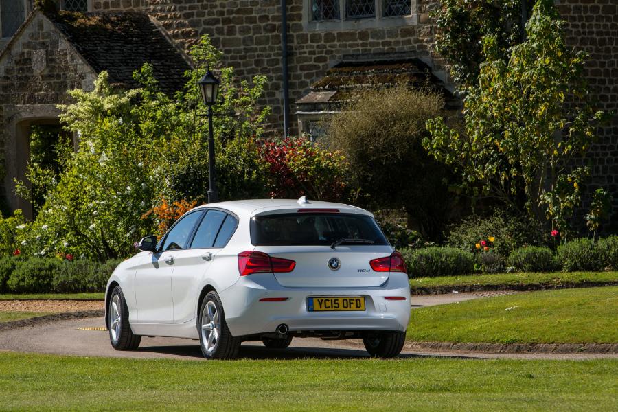  BMW 116d EfficientDynamics Edition 5-Door 2015 года  (UK) (фото 2 из 5)